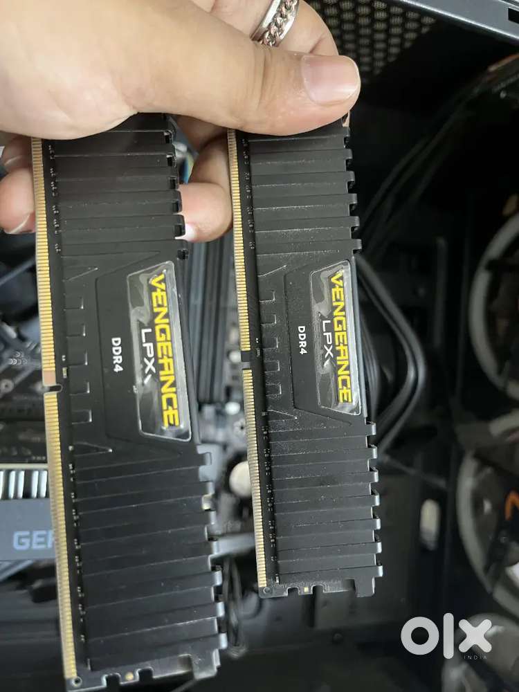 పనిచేయని RAM & Graphics Cards కొనుగోలు చేస్తాము  DDR4 DDR5  Any Capa