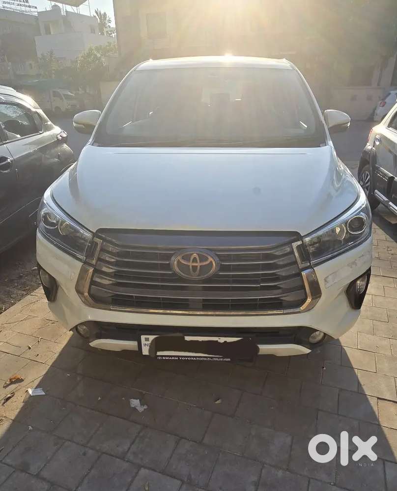 Toyota Innova Crysta 2017 Diesel Well Maintained
