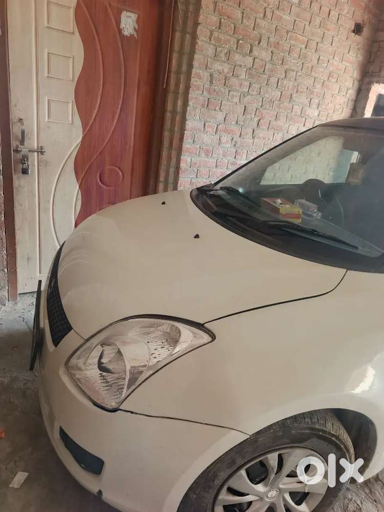 Gadi May Koi Kam Nai Hai Sirf Ac Ka Gas Dalwana  Hai Aur Koi Kam Nai H