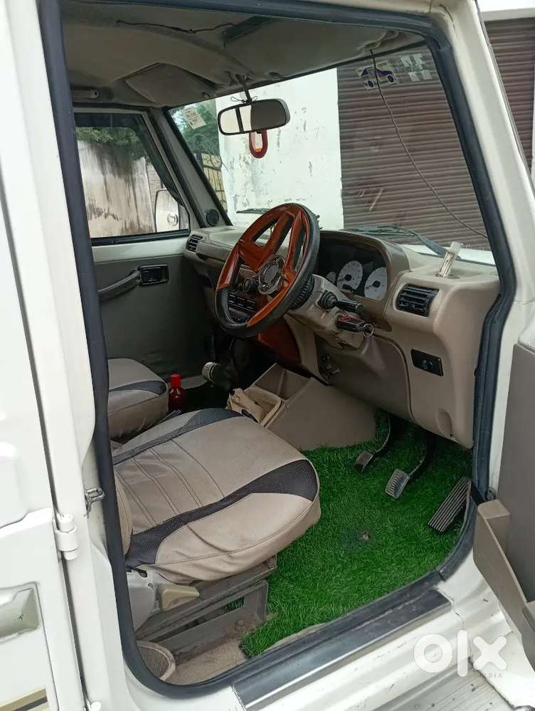 Mahindra Bolero Neo Plus 2012