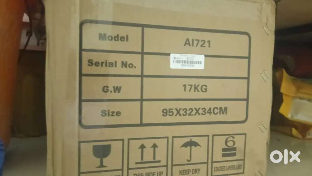Sticker cutting machine