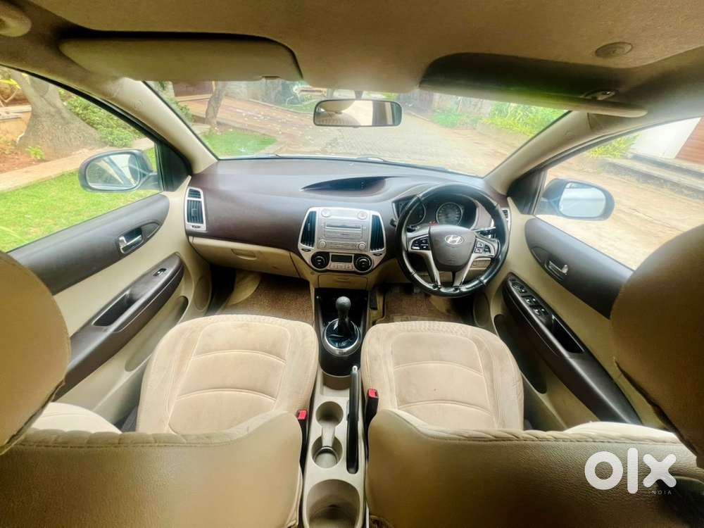 Hyundai I20 Sportz Petrol 2012