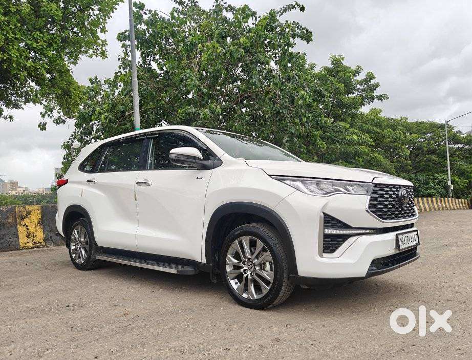 Toyota Innova Hycross 2.0 Zx (o) Hybrid 7 Str, 2025, Petrol