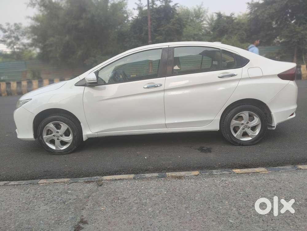 Honda City V Mt, 2015, Cng & Hybrids