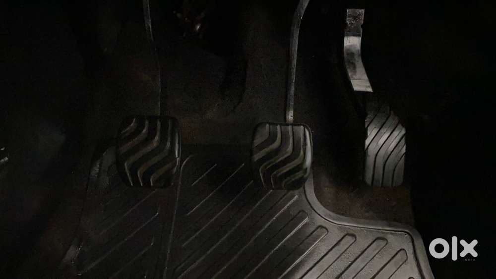 Nissan Magnite 1.0 Xv Premium Dual Tone, 2021, Petrol