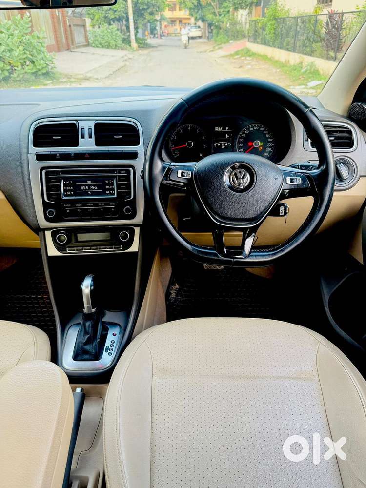 Volkswagen Vento 1.2 Tsi Highline Plus At, 2015, Petrol