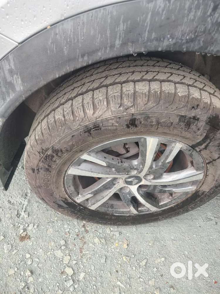 Mahindra Xuv700 2023 Petrol 120000 Km Driven