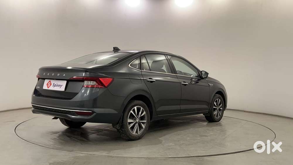 Skoda Slavia Style 1.0l Tsi At, 2022, Petrol