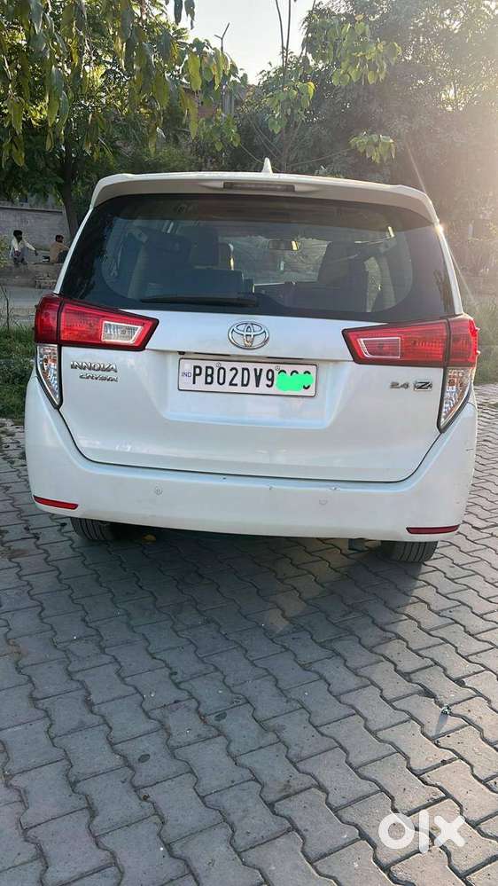 Toyota Innova Crysta 2019 Diesel 140000 Km Driven