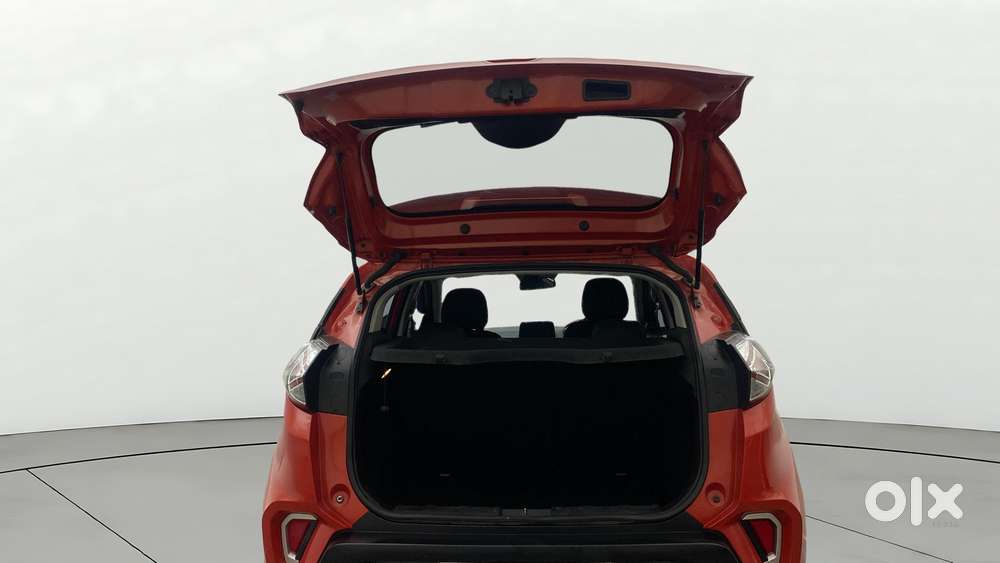 Tata Nexon 1.2 Revotron Xza Plus Premium, 2022, Petrol