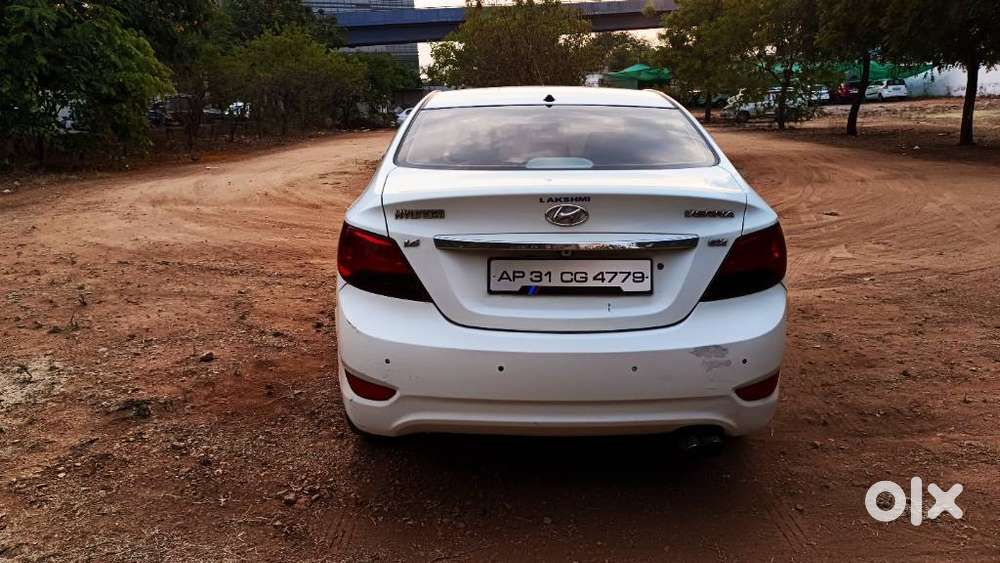 Hyundai Verna, 2013