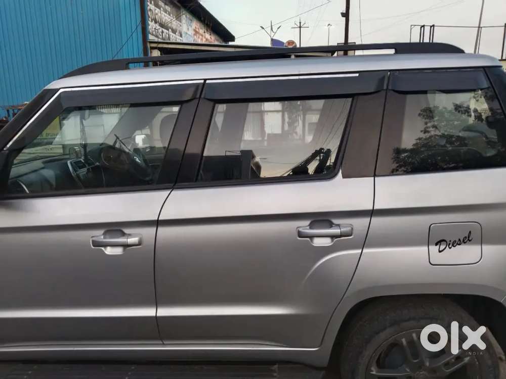 Mahindra Tuv 300 2017