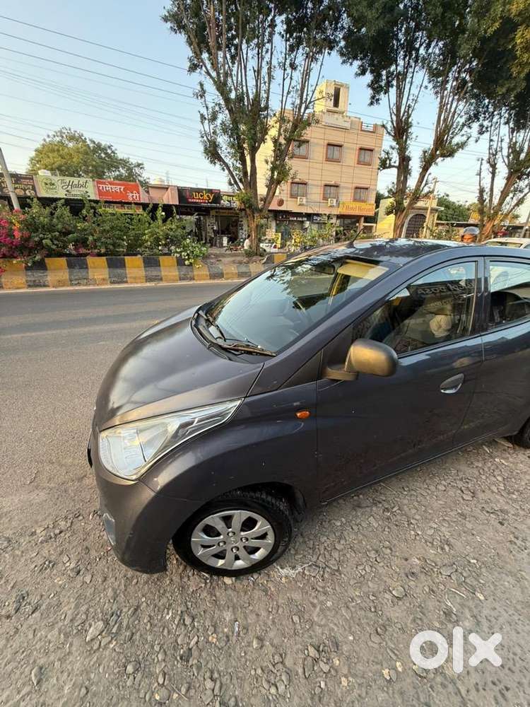 Hyundai Eon  2016 Petrol Well Maintained