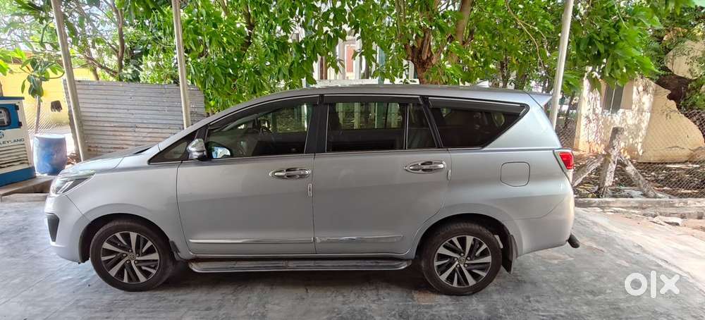 Toyota Innova Crysta Zx Top Model  Diesel  Genuine Sale