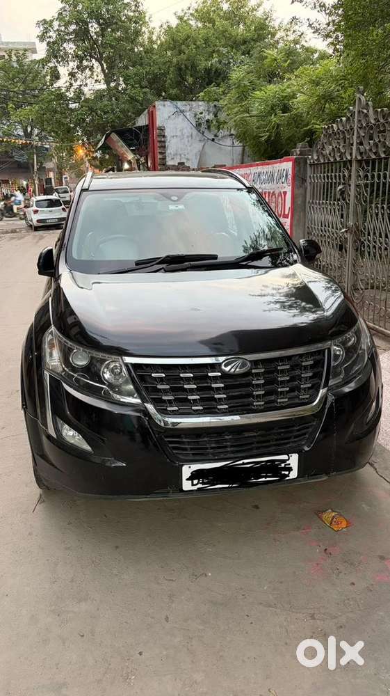 Mahindra Xuv500 W 11top Model (black)