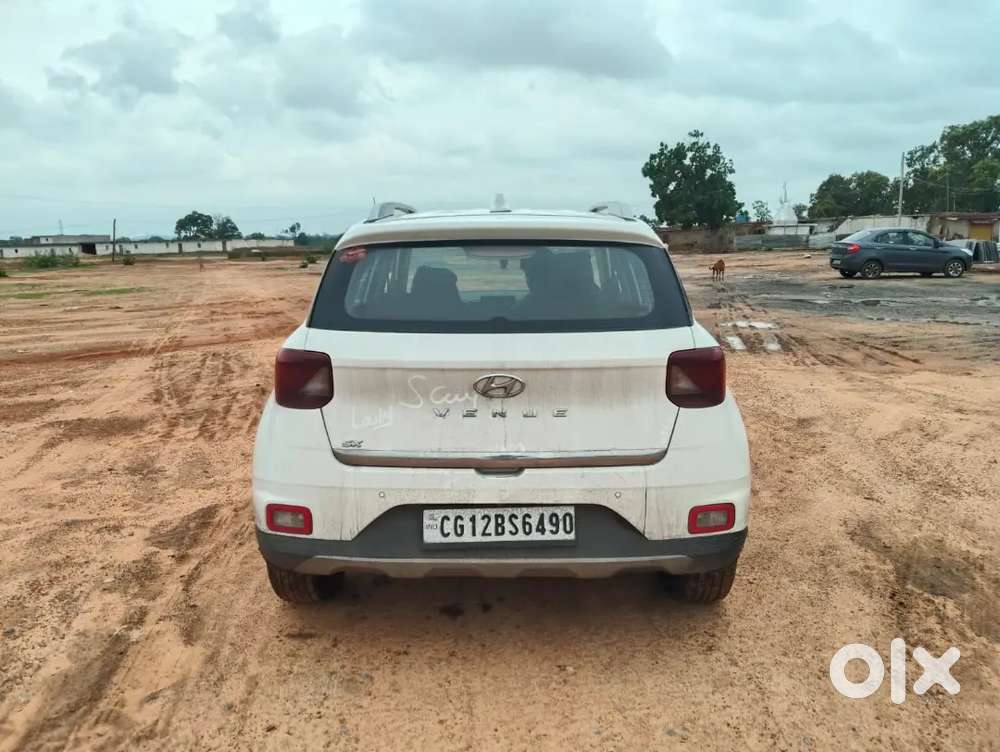 Hyundai Venue 2019 Diesel 80000 Km Driven