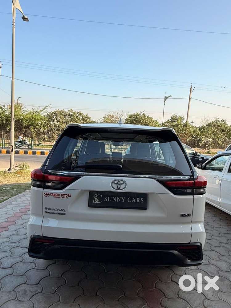 Toyota Innova Hycross 2.0 Zx (o) Hybrid 7 Str, 2025, Cng & Hybrids