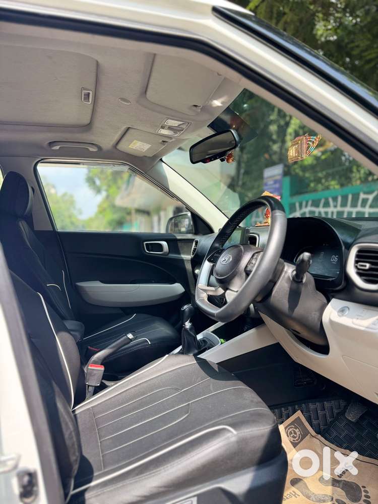 Hyundai Venue, 2023, Petrol