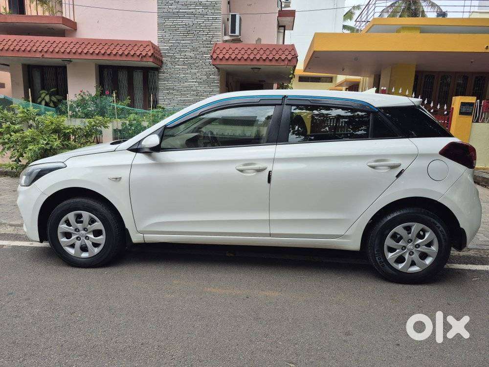 Hyundai I20 Petrol Cvt Magna Executive, 2018, Petrol