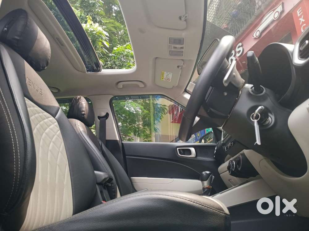 Hyundai Venue 1.0 S (o) Turbo Dct, 2024, Petrol