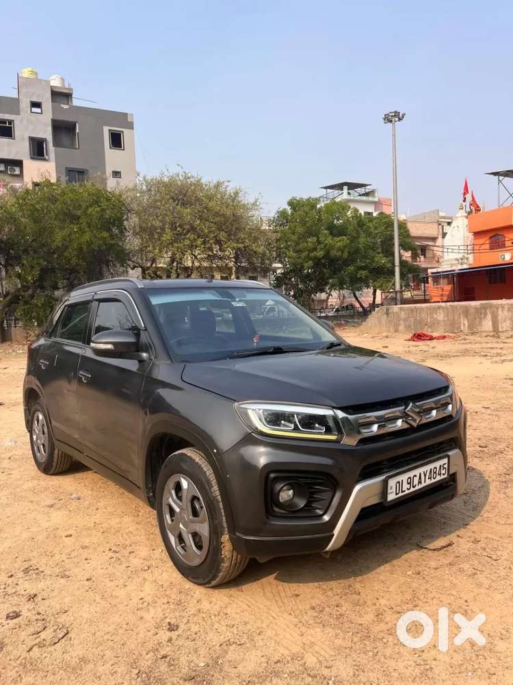 Maruti Suzuki Brezza 1.5 Zxi Plus Smart Hybrid Dual Tone, 2022, Petr..