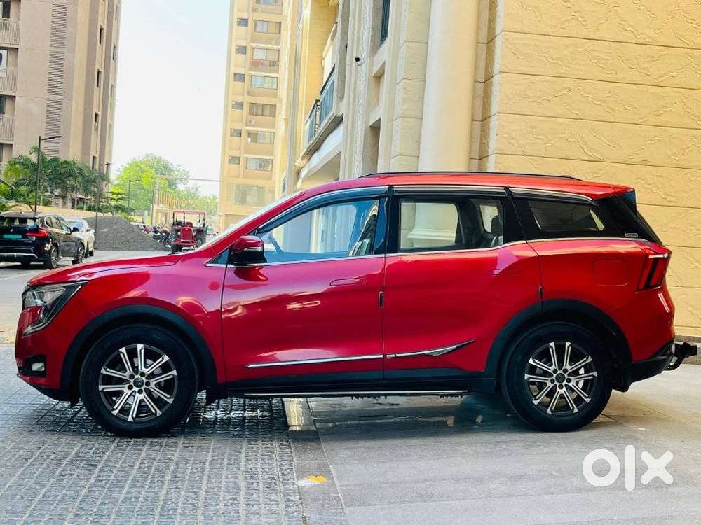 Mahindra Xuv700 2.0 Ax 7 Petrol Mt Str, 2022, Petrol