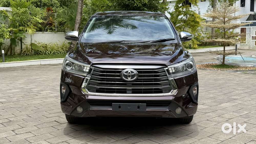 Toyota Innova Crysta 2.8z Automatic, 2017, Diesel