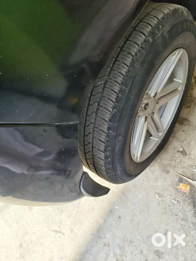 Mahindra Tuv 300 2017
