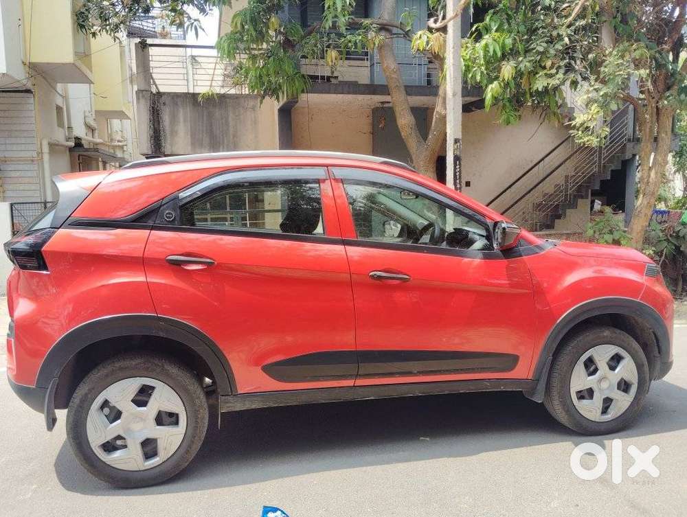 Tata Nexon Smart 1.2 Revotron Petrol 5 Mt, 2023, Petrol