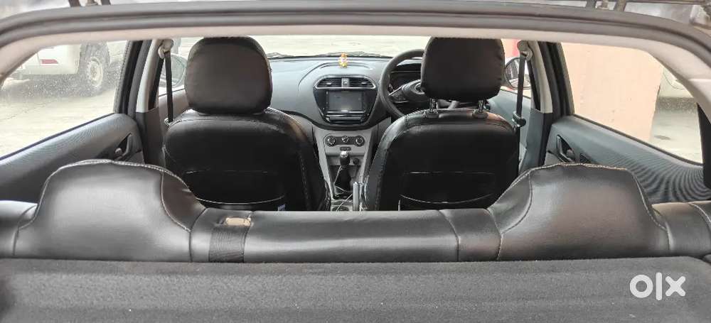 Tata Tiago 1.2 Revotron Xt 2024, Single Hand Use And Very Less Driven
