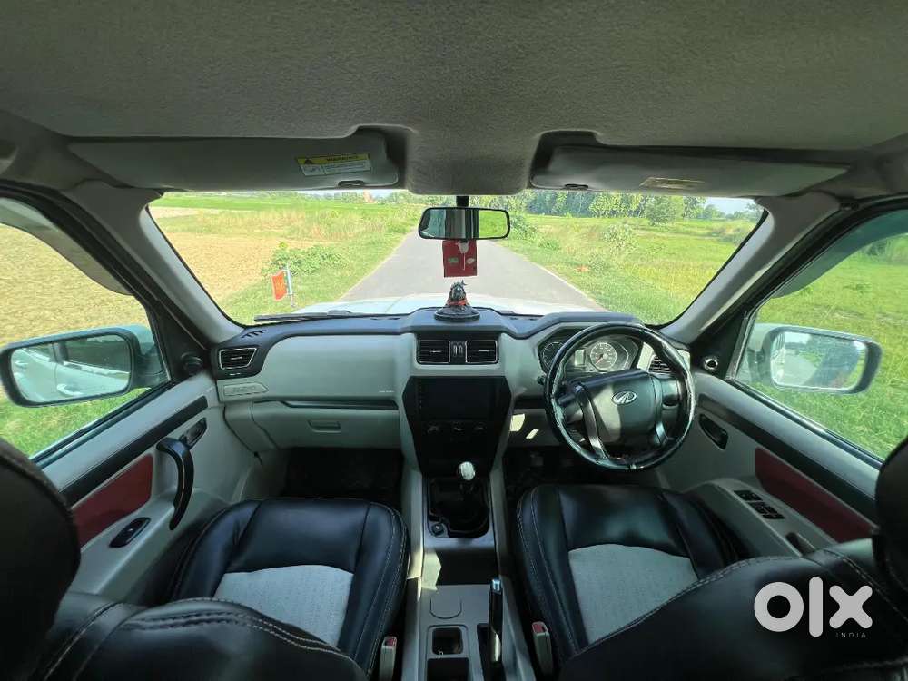 Mahindra Scorpio S6 Diesel 2016