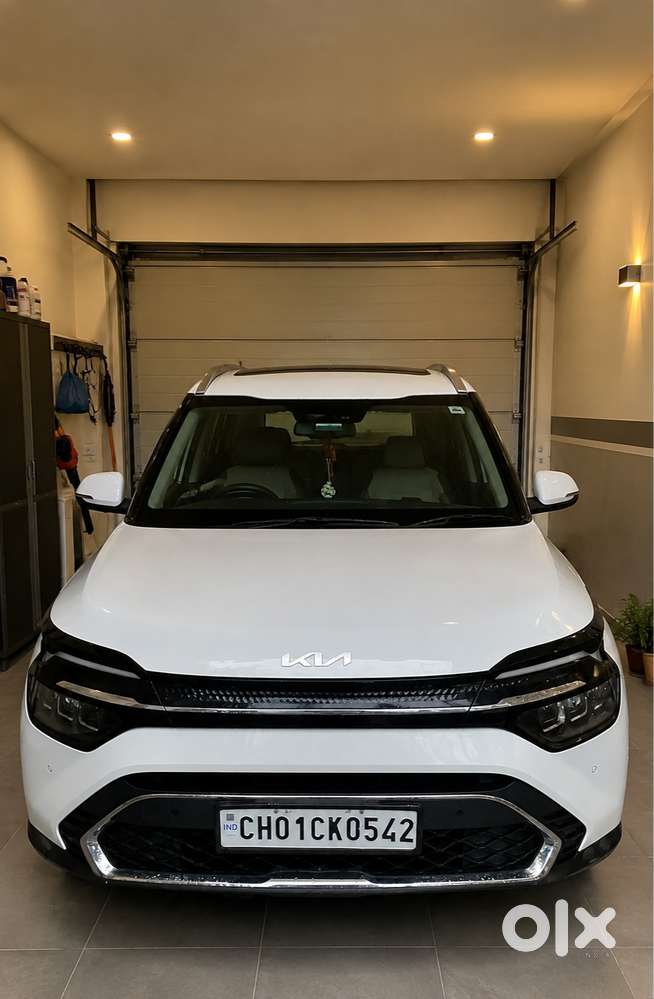 2022 Kia Carens Luxury Plus 7-seater  Non-accidental  Under Warranty