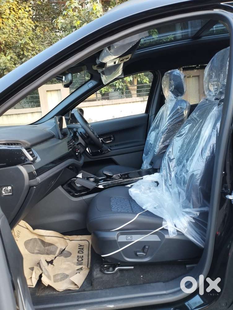 Tata Safari Accomplished X Plus 7 Str Dark Edition At, 2025, Diesel