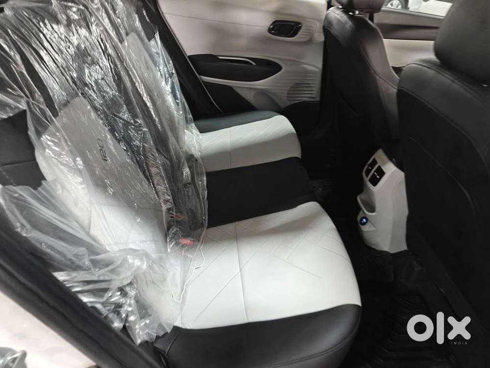 Hyundai New I20 1.2 Asta (o) Mt, 2024, Petrol
