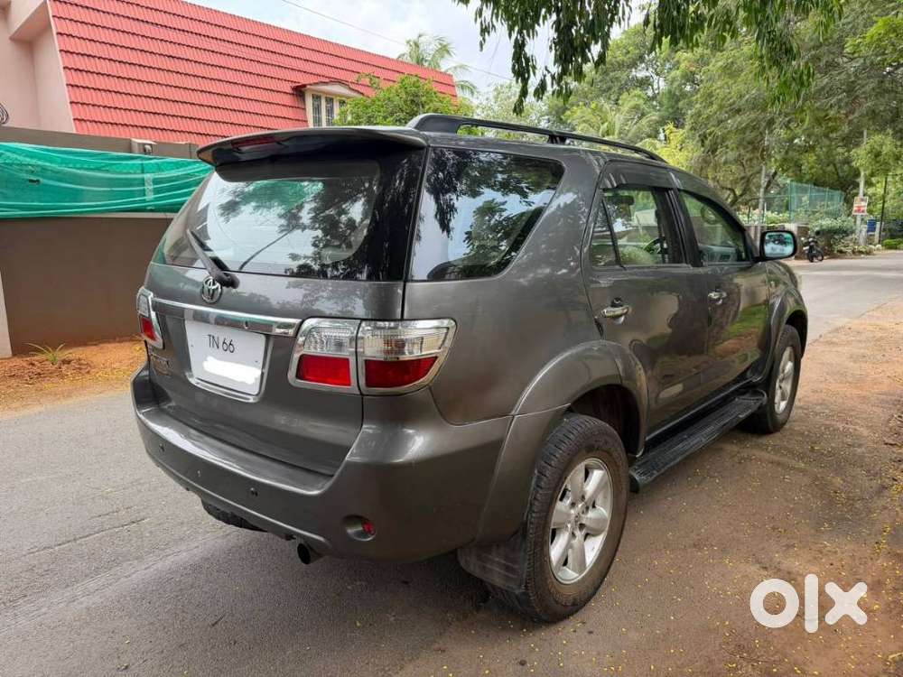 Toyota Fortuner 3.0 4x4 Manual, 2011, Diesel