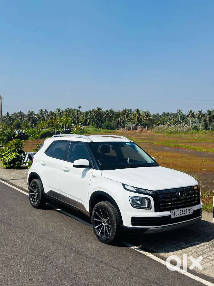 Hyundai Venue 2022 Urgent Sale Negotiable Price Neat Condition