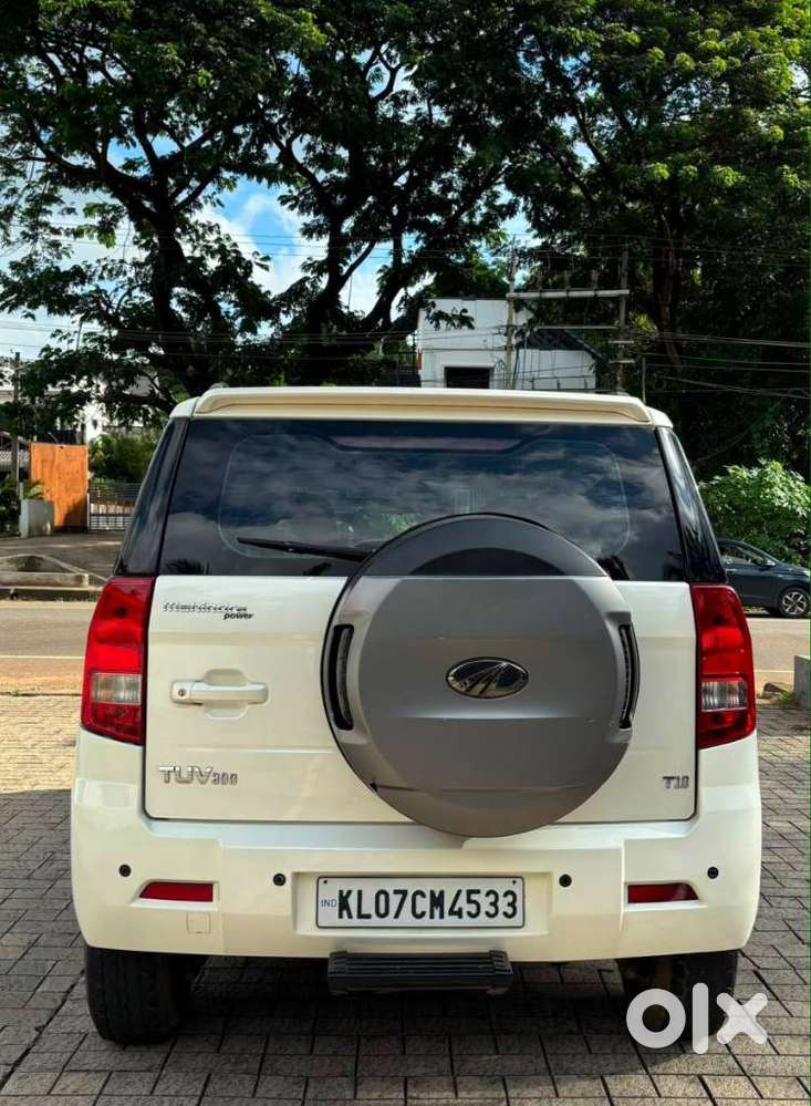 Mahindra Tuv 300 T10, 2017, Diesel