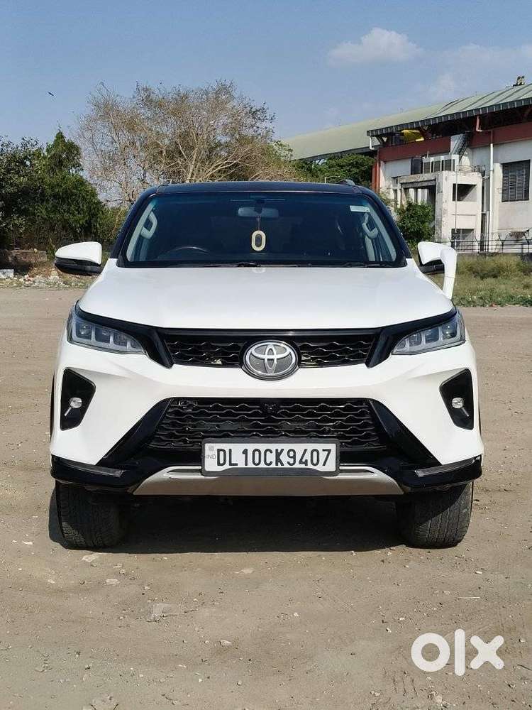 Toyota Fortuner Legender