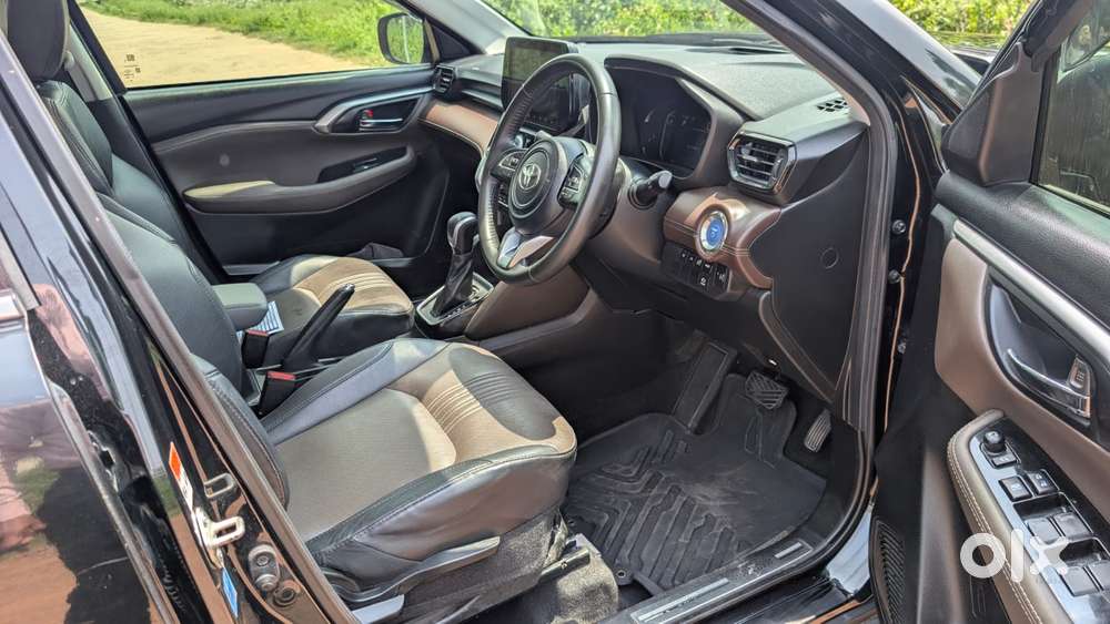 Toyota Urban Cruiser Hyryder 1.5 V Hybrid, 2024, Petrol