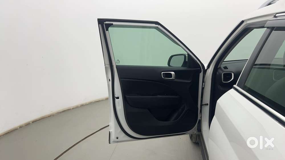 Hyundai Venue 1.2 S Plus, 2021, Petrol