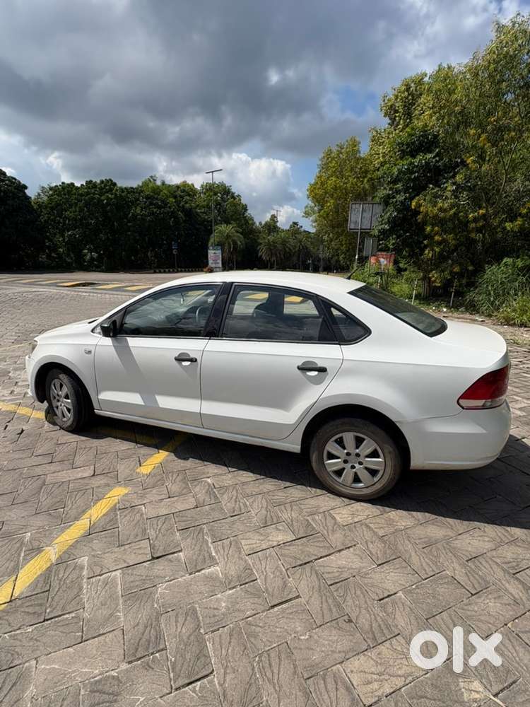 2013 Vento Petrol -urgent Sale