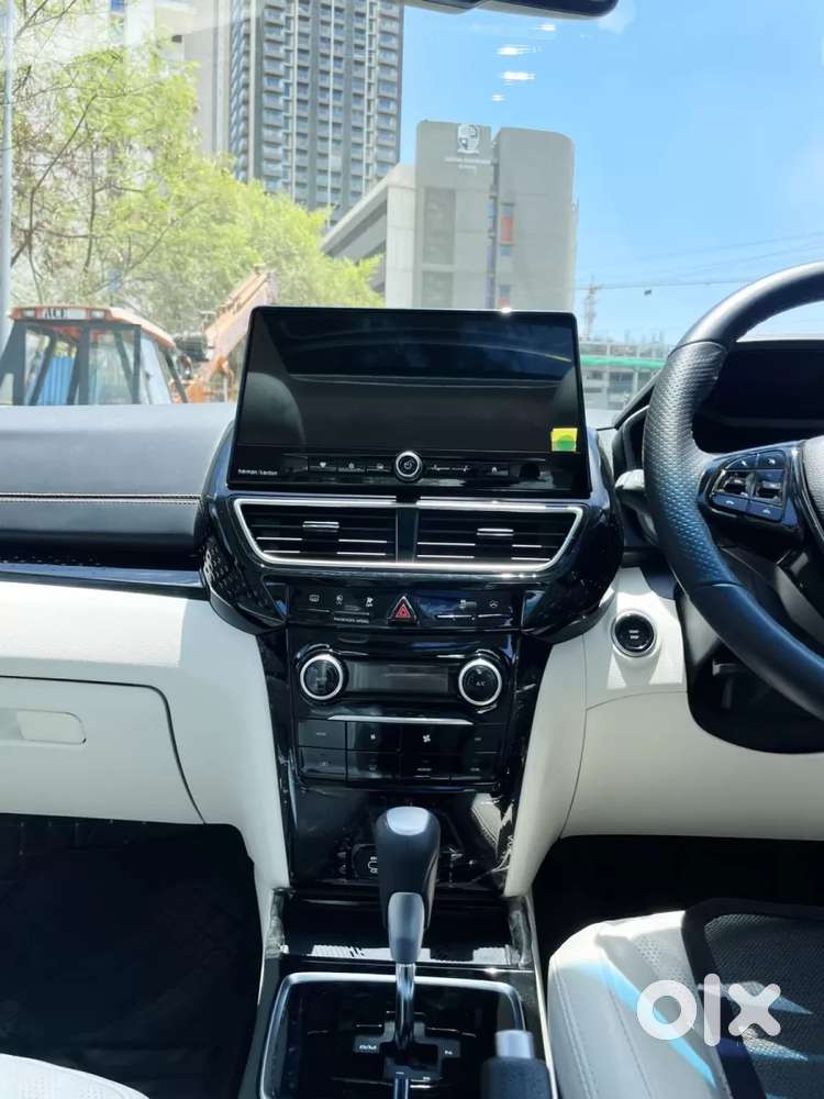 Mahindra Xuv 3xo Ax7 Diesel Mt, 2024, Diesel