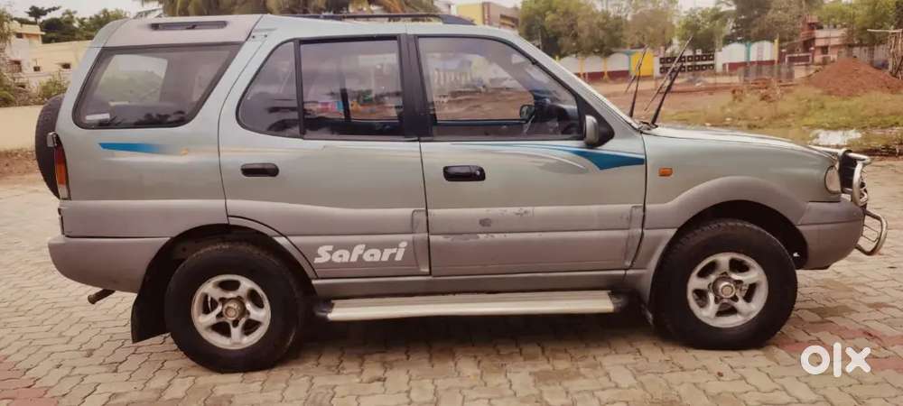 Tata Safari 2001