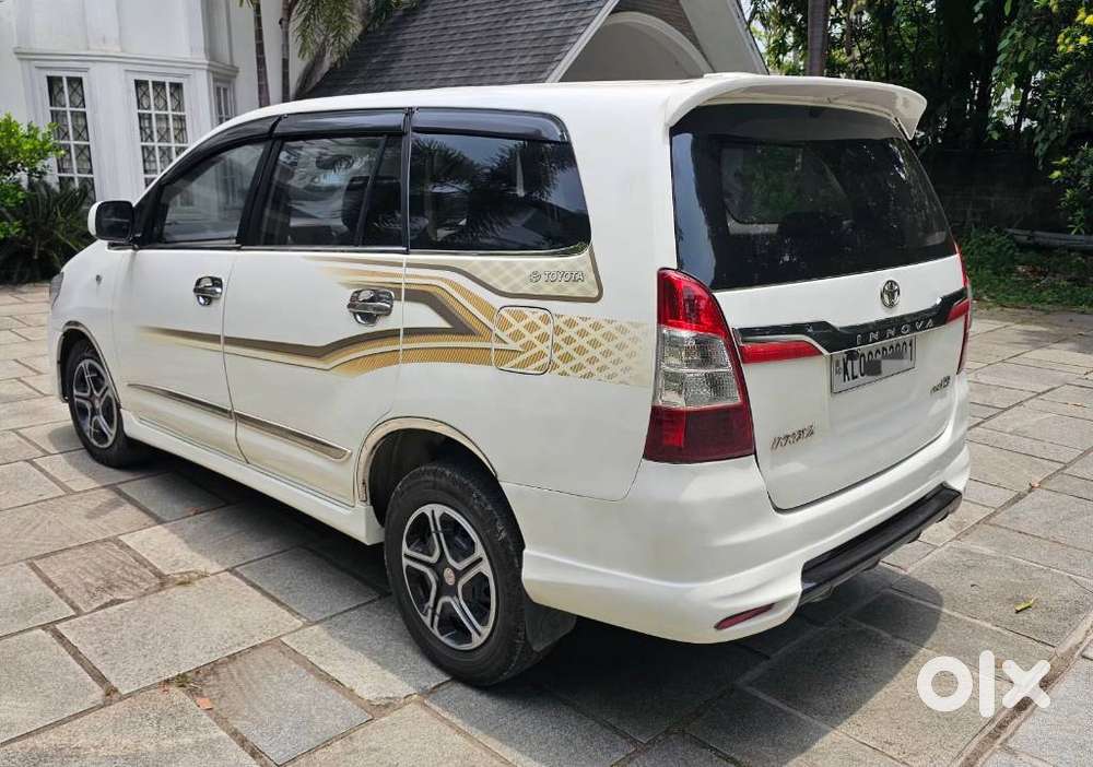 Toyota Innova 2.5 G (diesel) 8 Seater, 2013, Diesel