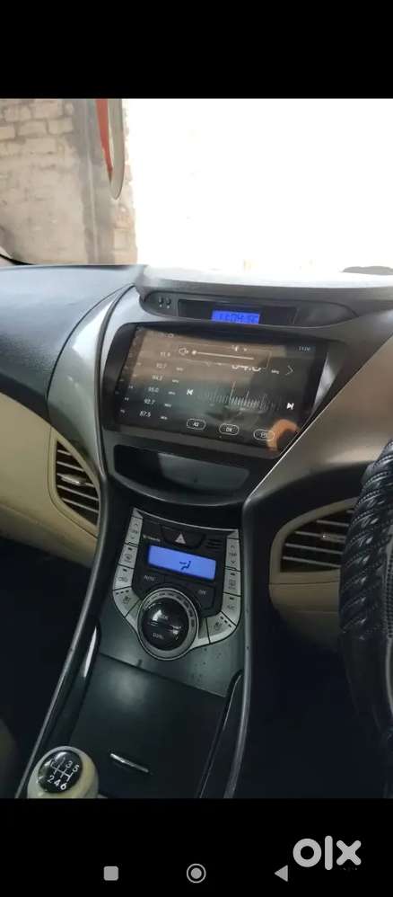 Hyundai New Elantra 2013 Diesel 118000 Km Driven