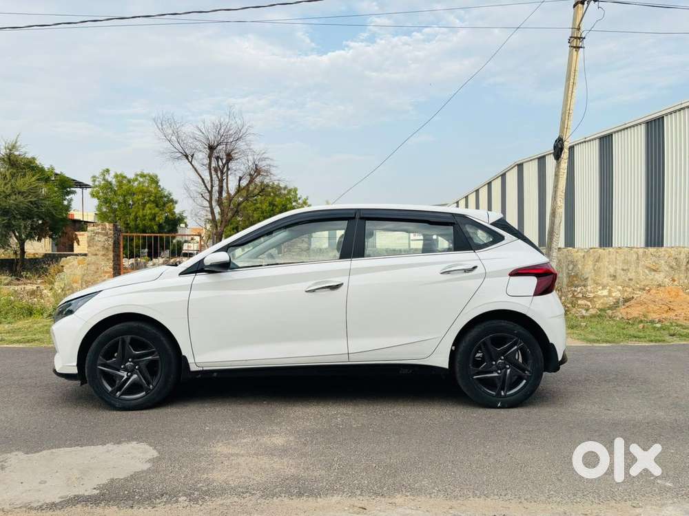 Hyundai I20 Petrol Spotz, 2023, Petrol