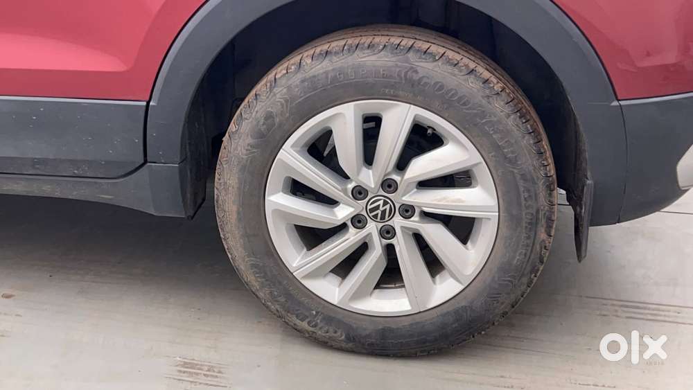 Volkswagen Taigun 1.0 Tsi Highline At, 2022, Petrol