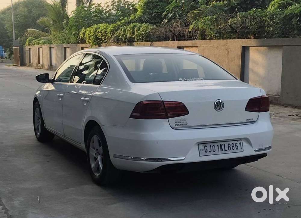 Volkswagen Passat 2010-2014 Diesel Comfortline At, 2011