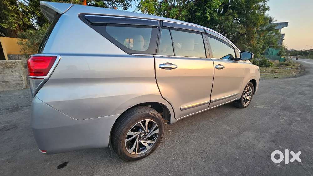 Toyota Innova Crysta 2.4 G Plus Mt 7 Str, 2022, Diesel