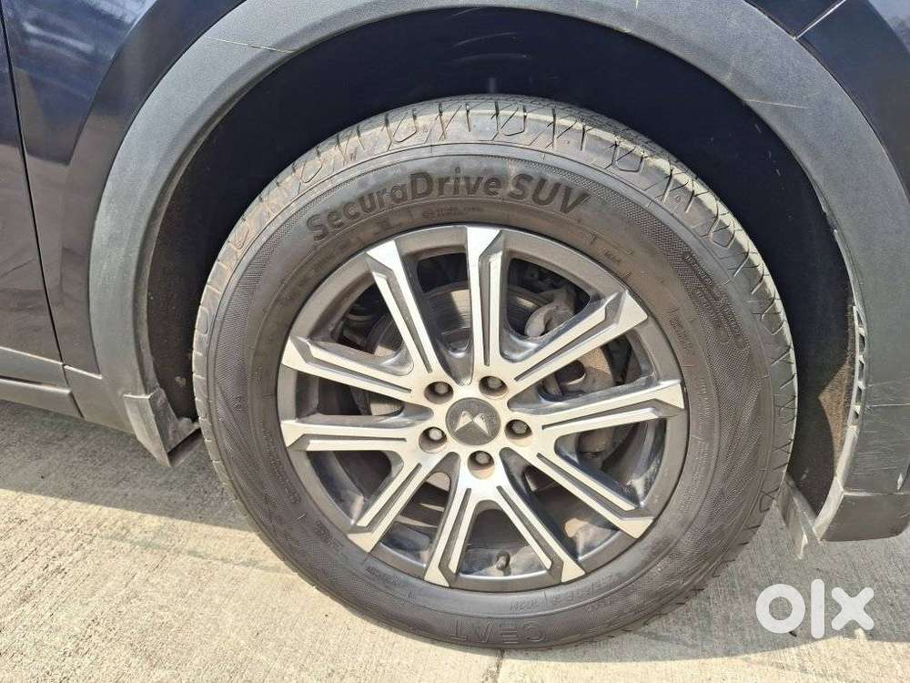 Mahindra Xuv700 2.2 Ax 7 Diesel At Str Awd, 2022, Diesel